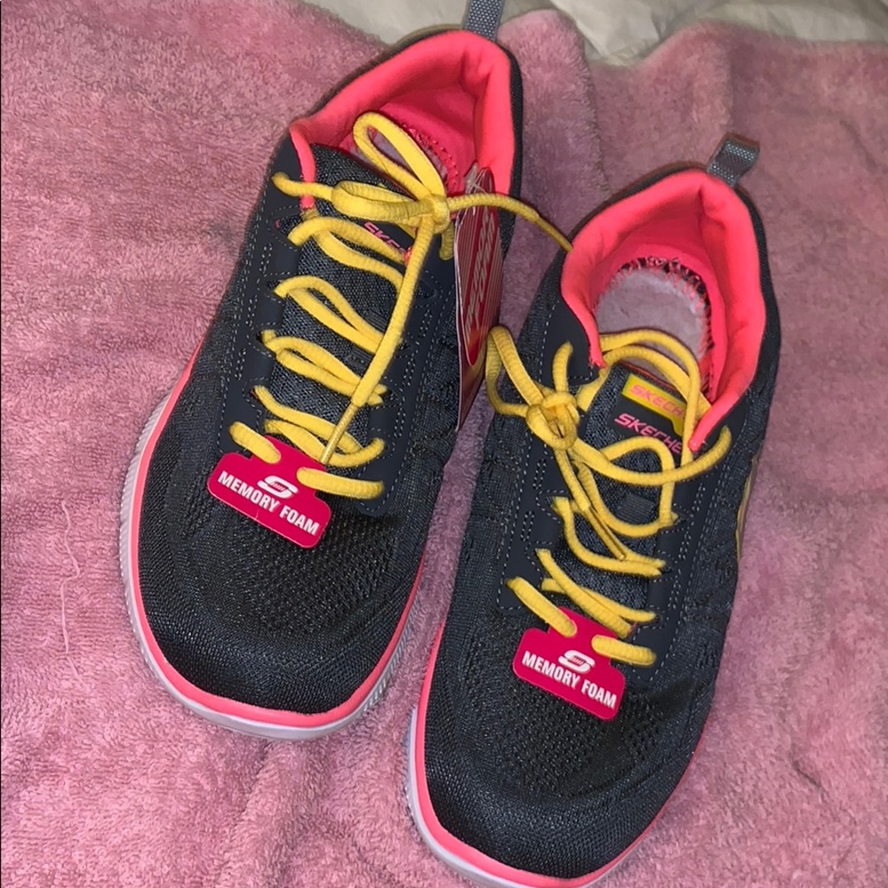 Skechers memory foam shoes
